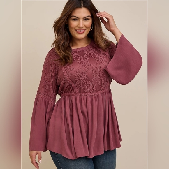 torrid Tops - Nwt Torrid Women's Peplum Lace Bell Top -Size (18-20) (2X)- Excellent Condition